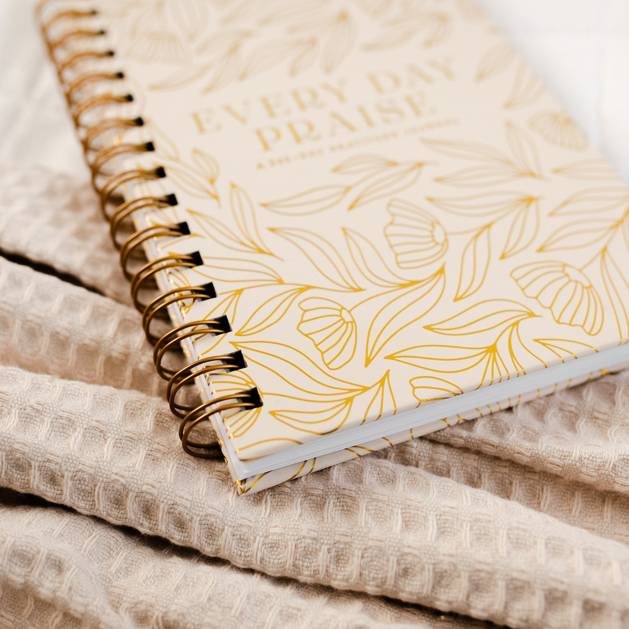 Every Day Praise Journal - Oatmeal Floral Spiral