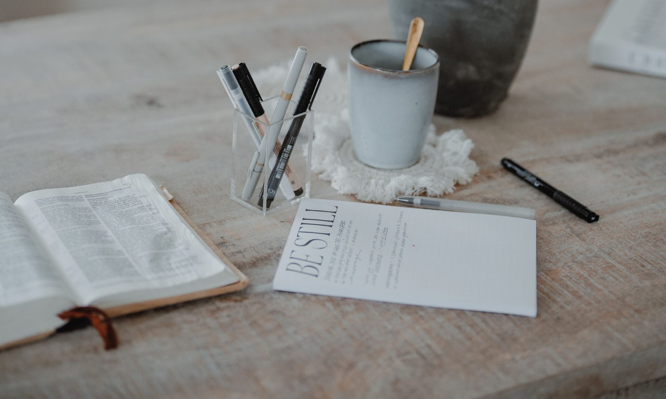 4 Tips to Combat Distraction in Bible Study – The Daily Grace Co.