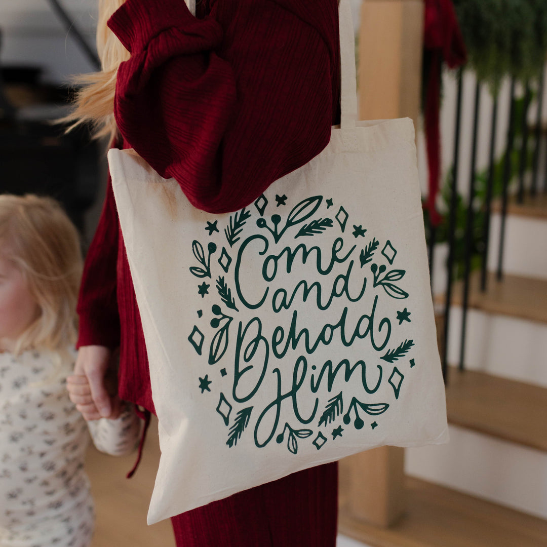 Come and Behold Him Women's Christmas tote bag