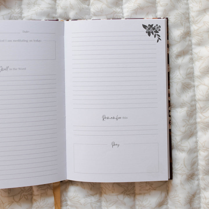 Spot to write a prayer and journal in Christian journal