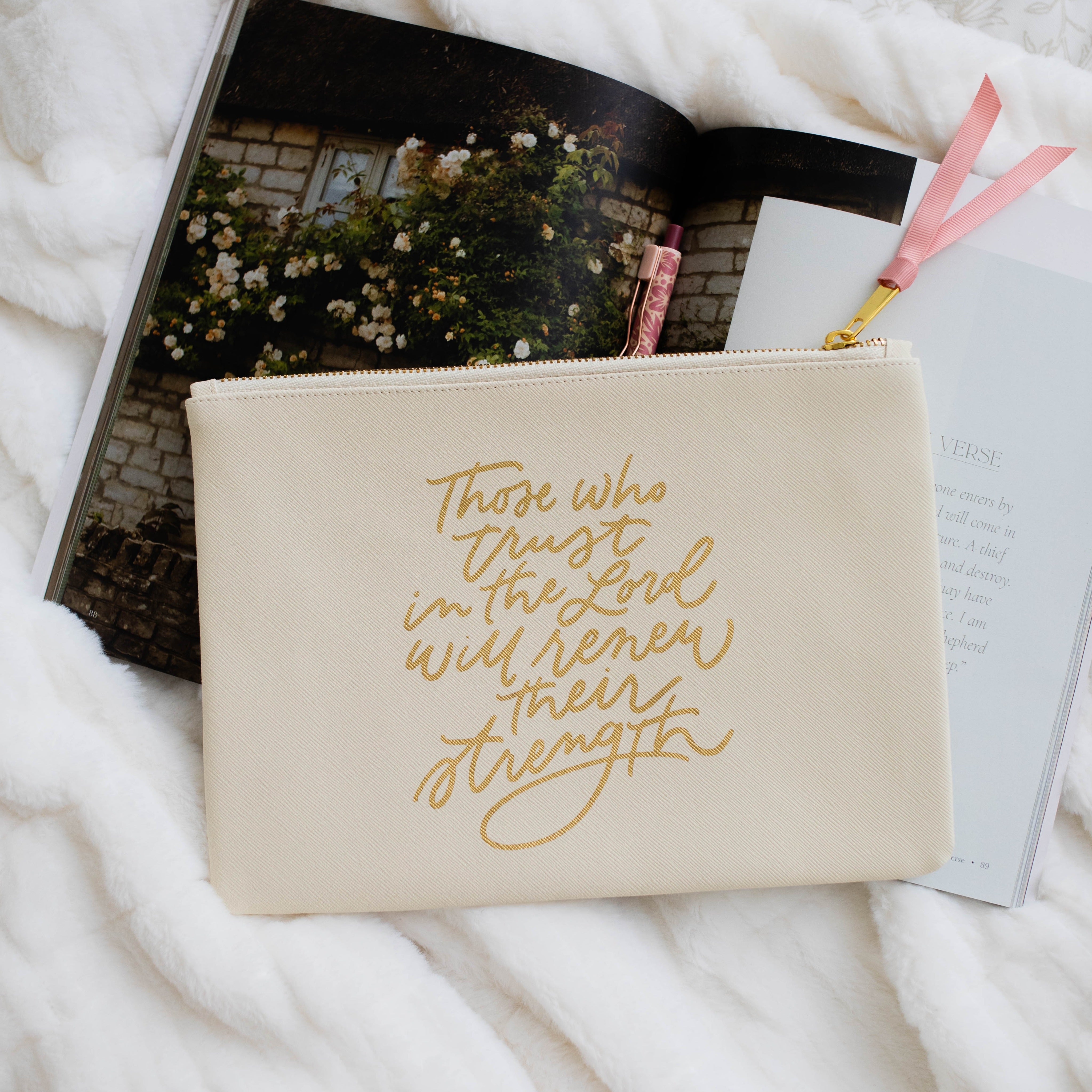 New The Daily Grace Co.