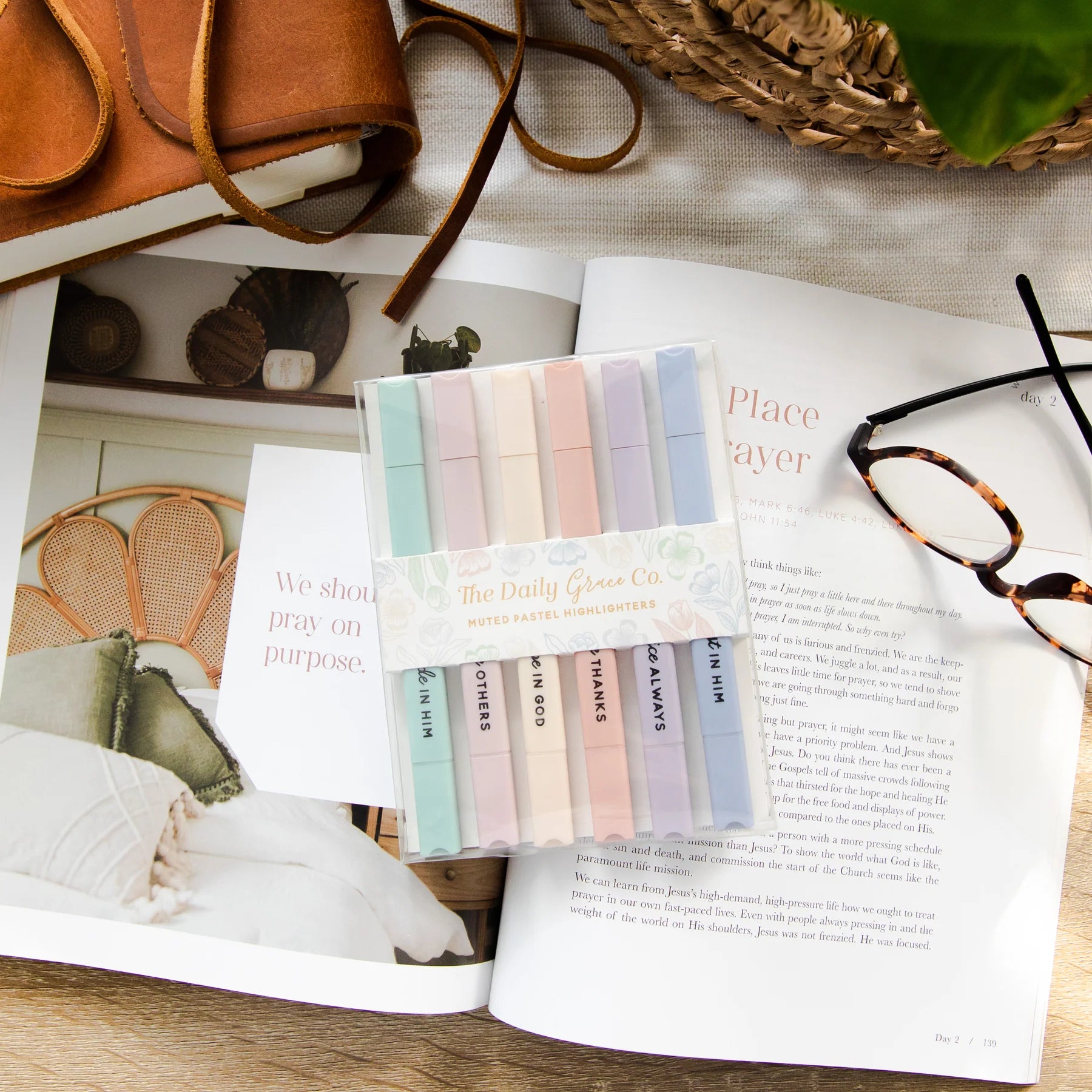 MutedPastelHighlighters4394_1.webp__PID:ceac45e5-38cc-419f-ba20-e9c0cac981fd
