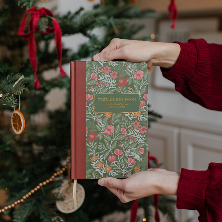 Advent Daily Prayer and Reflection Journal for Women