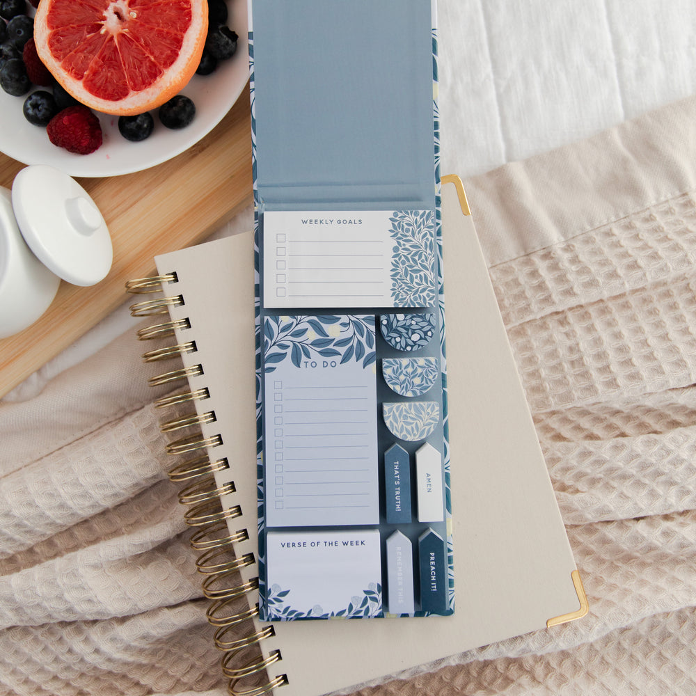 Sticky Note Set | French Blue Floral | Inside the cover of the sticky notes