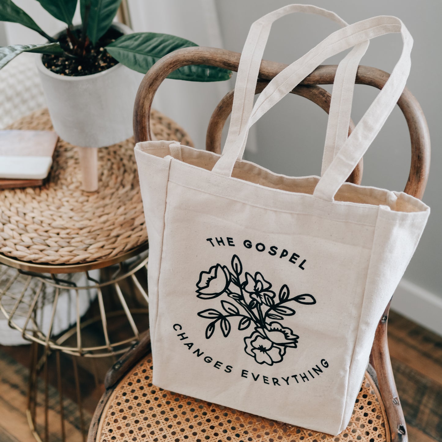 The Gospel Changes Everything Tote